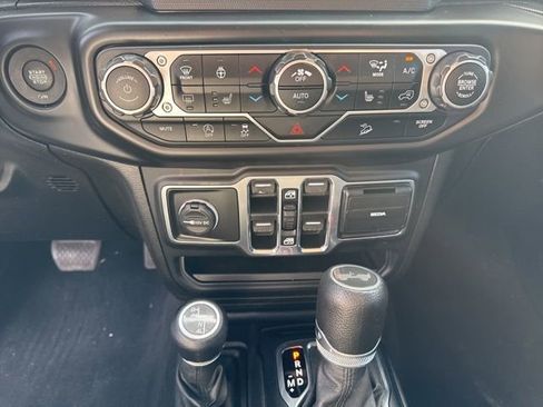 Used 2020 Jeep Wrangler Unlimited Sport S image 33