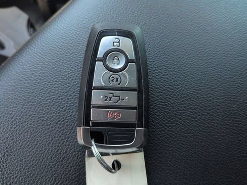 Used 2024 Ford F250 Lariat w/ Lariat Ultimate Package AWD/4WD image 30