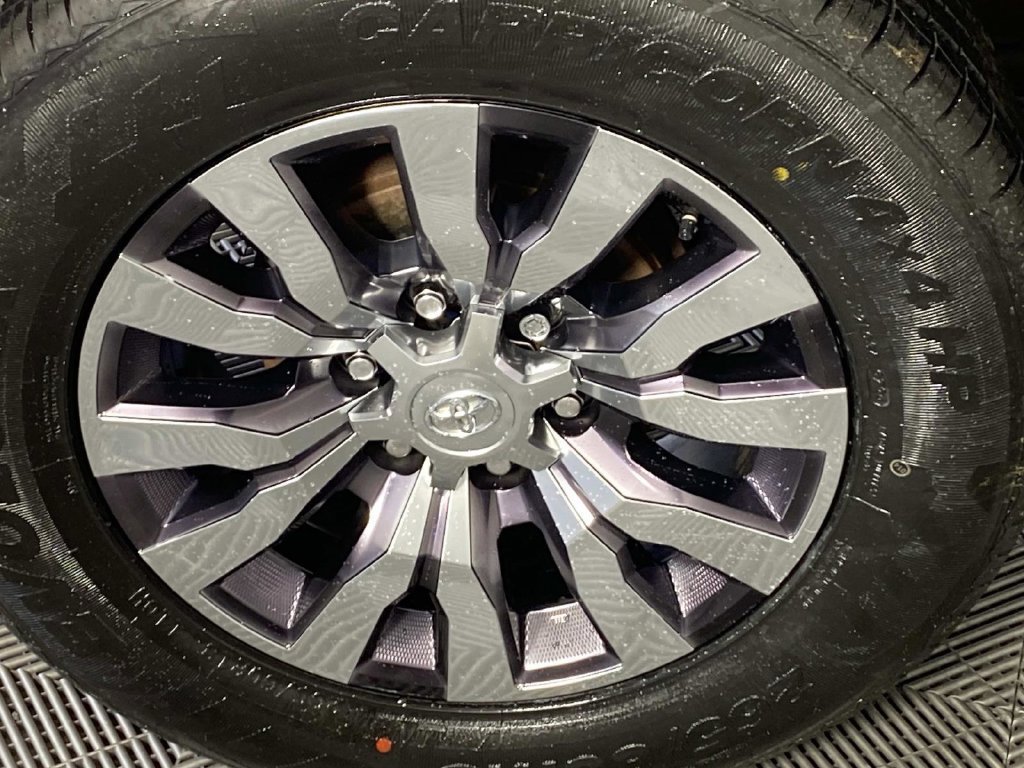 Used 2023 Toyota Tacoma Limited AWD/4WD image 29