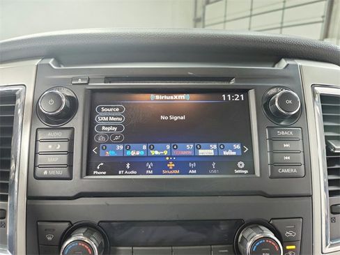 Used 2019 Nissan Titan SV w/ SV Convenience Package image 26