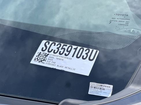 Used 2025 Toyota RAV4 XLE w/ Convenience Package FWD image 34