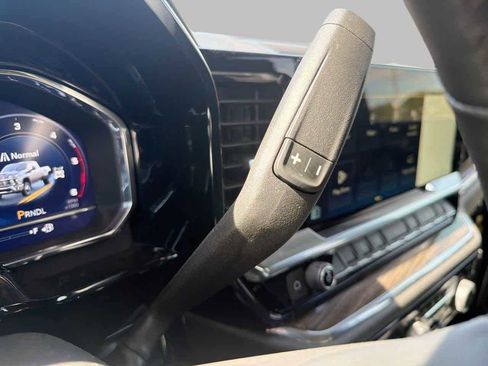 Used 2025 Chevrolet Silverado 3500 LT w/ Convenience Package image 23