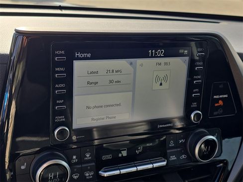 Used 2021 Toyota Highlander XLE image 27