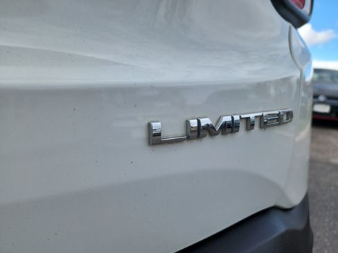 Used 2018 Jeep Renegade Limited w/ Safety & Security Group image 33