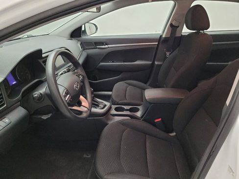 Used 2019 Hyundai Elantra SE w/ Cargo Package FWD image 17