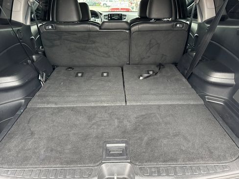 Used 2020 Honda Pilot Touring image 22