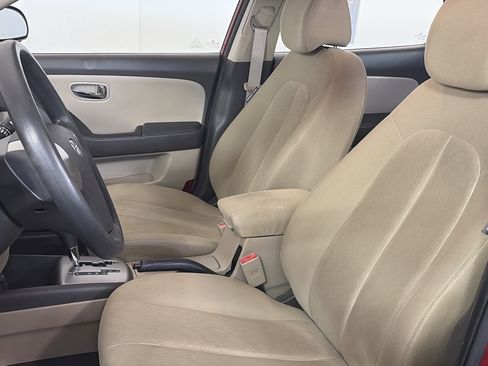 Used 2010 Hyundai Elantra GLS FWD image 19