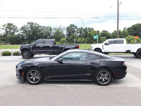 Used 2024 Ford Mustang Coupe RWD image 5