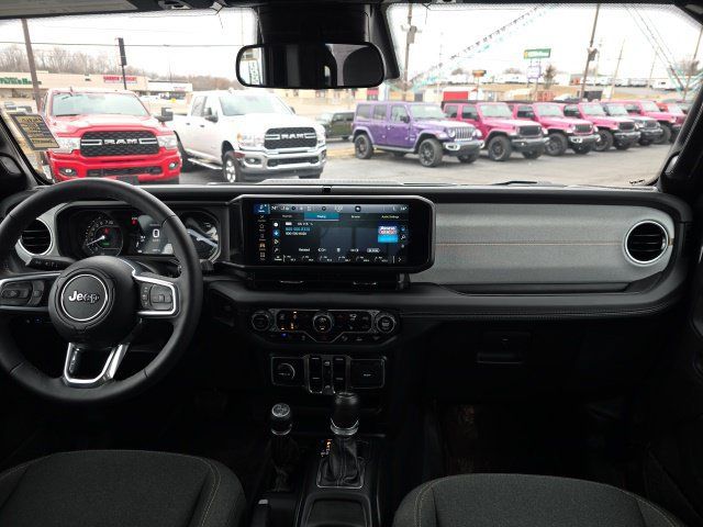 Used 2025 Jeep Wrangler Unlimited Sahara w/ Safety Group AWD/4WD image 51