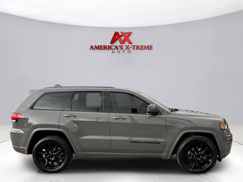 Used 2020 Jeep Grand Cherokee Altitude AWD/4WD image 7
