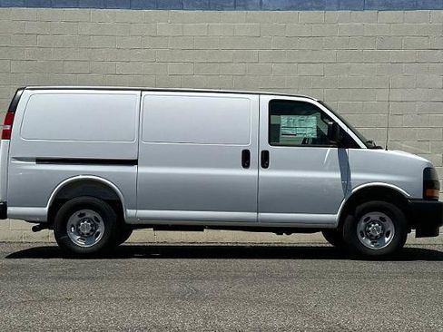 New 2026 Chevrolet Express 2500 w/ Driver Convenience Package RWD image 4