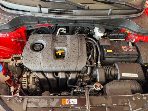 Used 2025 Kia Soul LX w/ LX Technology Package FWD image 27
