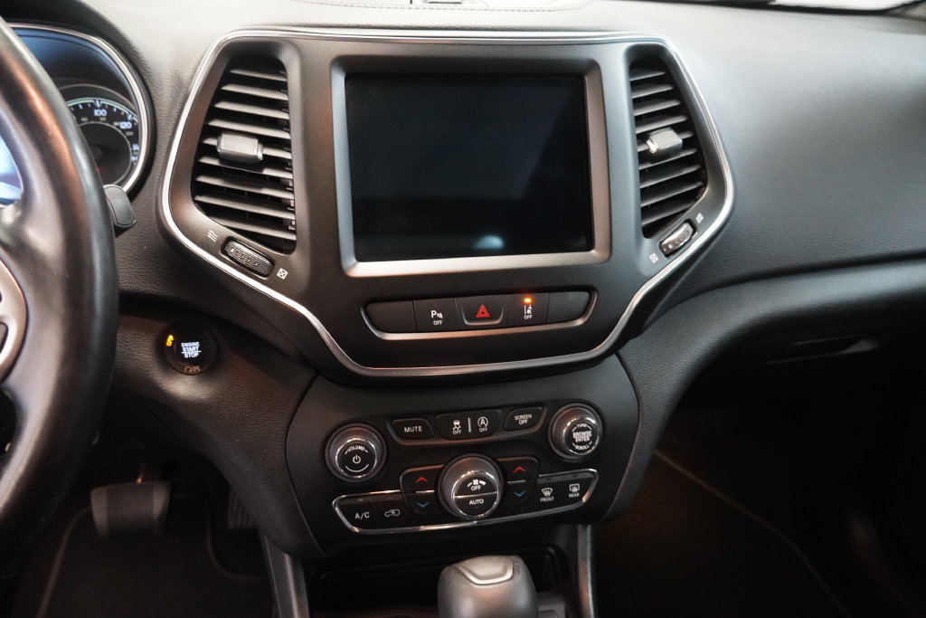 Used 2021 Jeep Cherokee Latitude Lux 80th Anniv w/ Quick Order Package 26U 80TH AWD/4WD image 16