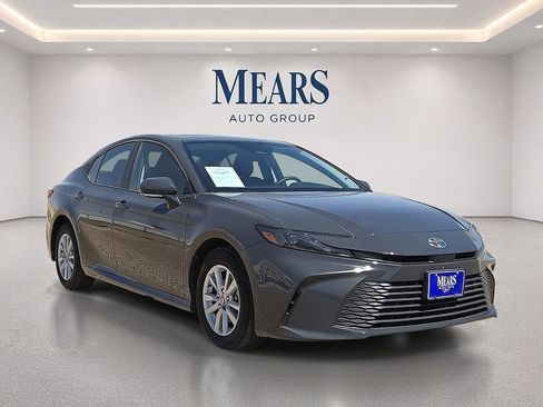 Used 2026 Toyota Camry LE FWD image 7