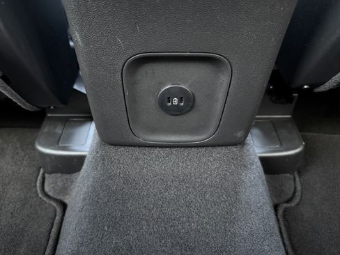 Used 2025 Ford Escape ST-Line w/ Tech Pack #1 FWD image 23