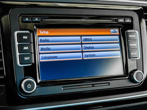 Used 2013 Volkswagen Beetle 2.0T image 25