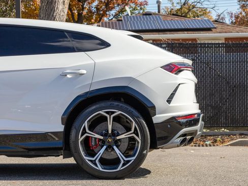 Used 2019 Lamborghini Urus image 19