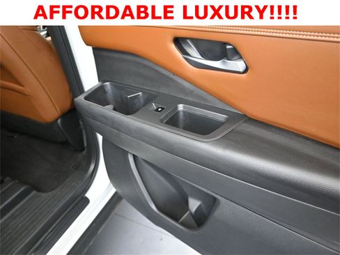 Used 2022 Nissan Pathfinder Platinum w/ Cargo Package image 24