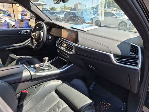 Used 2021 BMW X5 M AWD/4WD image 23