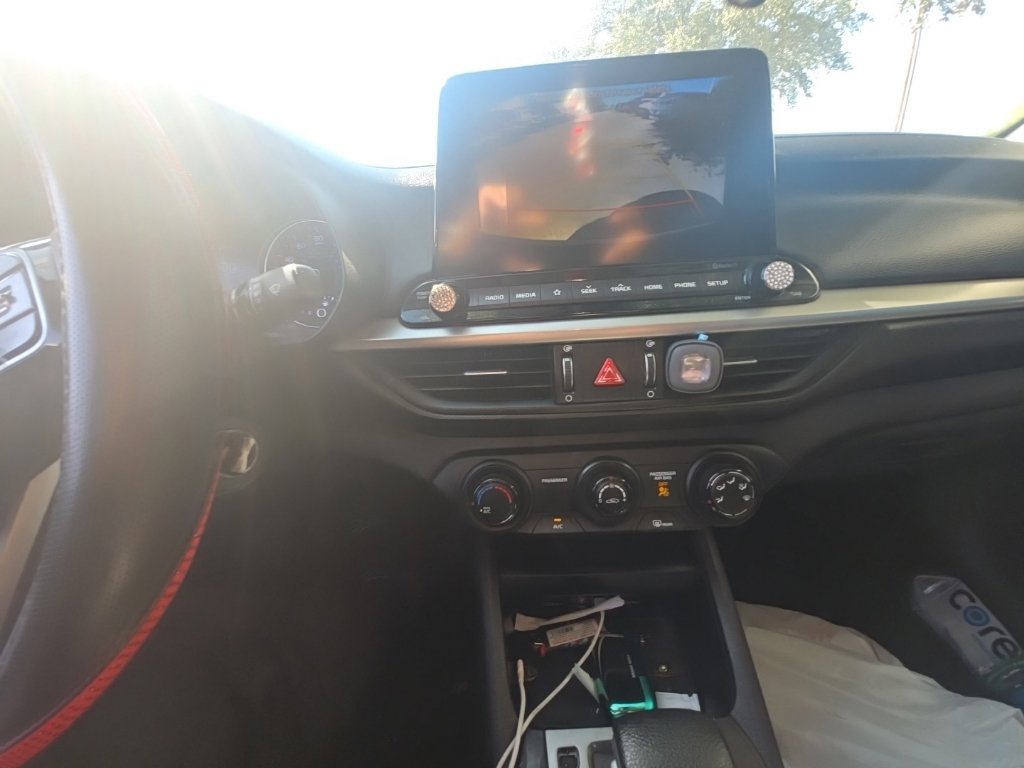 Used 2020 Kia Forte LXS FWD image 30
