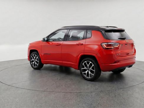 Used 2025 Jeep Compass Limited AWD/4WD image 6