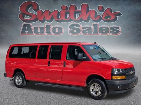 Used 2022 Chevrolet Express 3500 LS RWD image 1