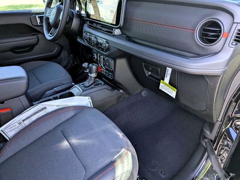 New 2025 Jeep Wrangler Rubicon image 23