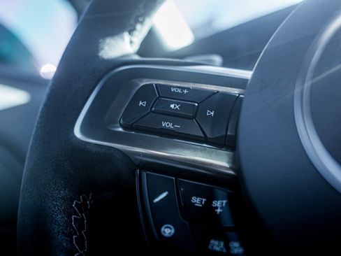 Used 2022 Ford Mustang Shelby GT500 w/ Carbon Fiber Track Pack image 17