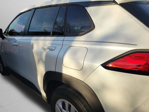 Used 2023 Toyota Corolla Cross L image 19