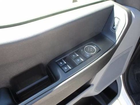 Used 2023 Ford F250 XL image 17