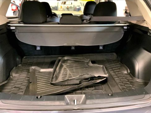 Certified 2022 Subaru Impreza 2.0i image 35