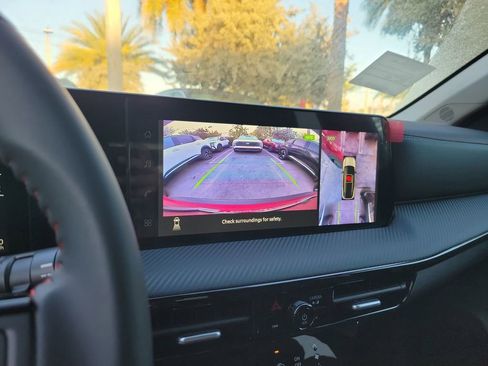 New 2026 Nissan Kicks SR image 10