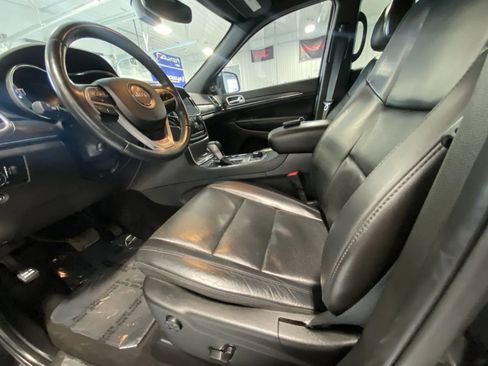 Used 2021 Jeep Grand Cherokee Limited w/ Luxury Group II image 9