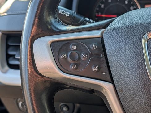 Used 2022 GMC Terrain SLT w/ Infotainment Package II image 32