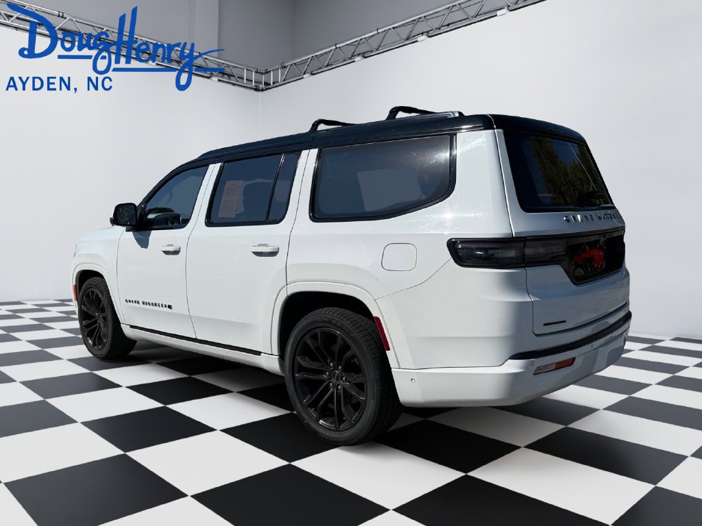 Used 2022 Jeep Grand Wagoneer Series II AWD/4WD image 3