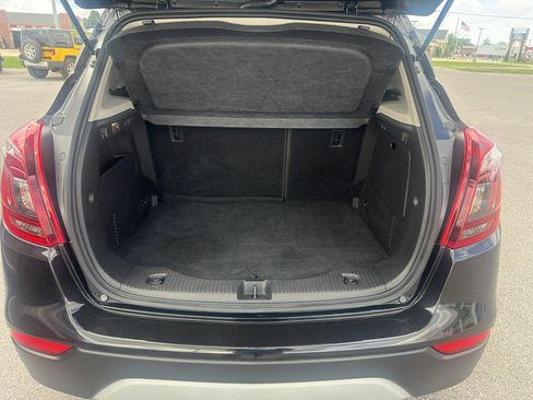 Used 2022 Buick Encore Preferred w/ Safety Package image 6