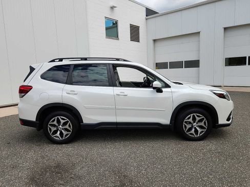 Used 2023 Subaru Forester Premium AWD/4WD image 7