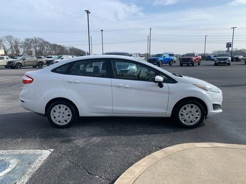 Used 2016 Ford Fiesta S image 4
