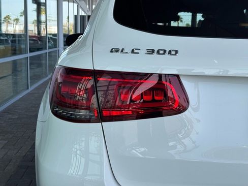 Certified 2022 Mercedes-Benz GLC 300 4MATIC w/ AMG Line image 21