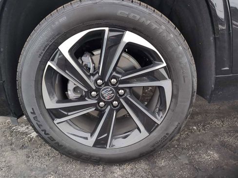 Used 2025 Buick Enclave Sport Touring image 40