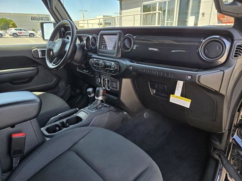 Certified 2022 Jeep Wrangler Unlimited Sport image 31