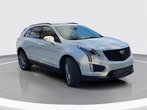 New 2025 Cadillac XT5 Sportv w/ LPO, Floor Liner Package image 2
