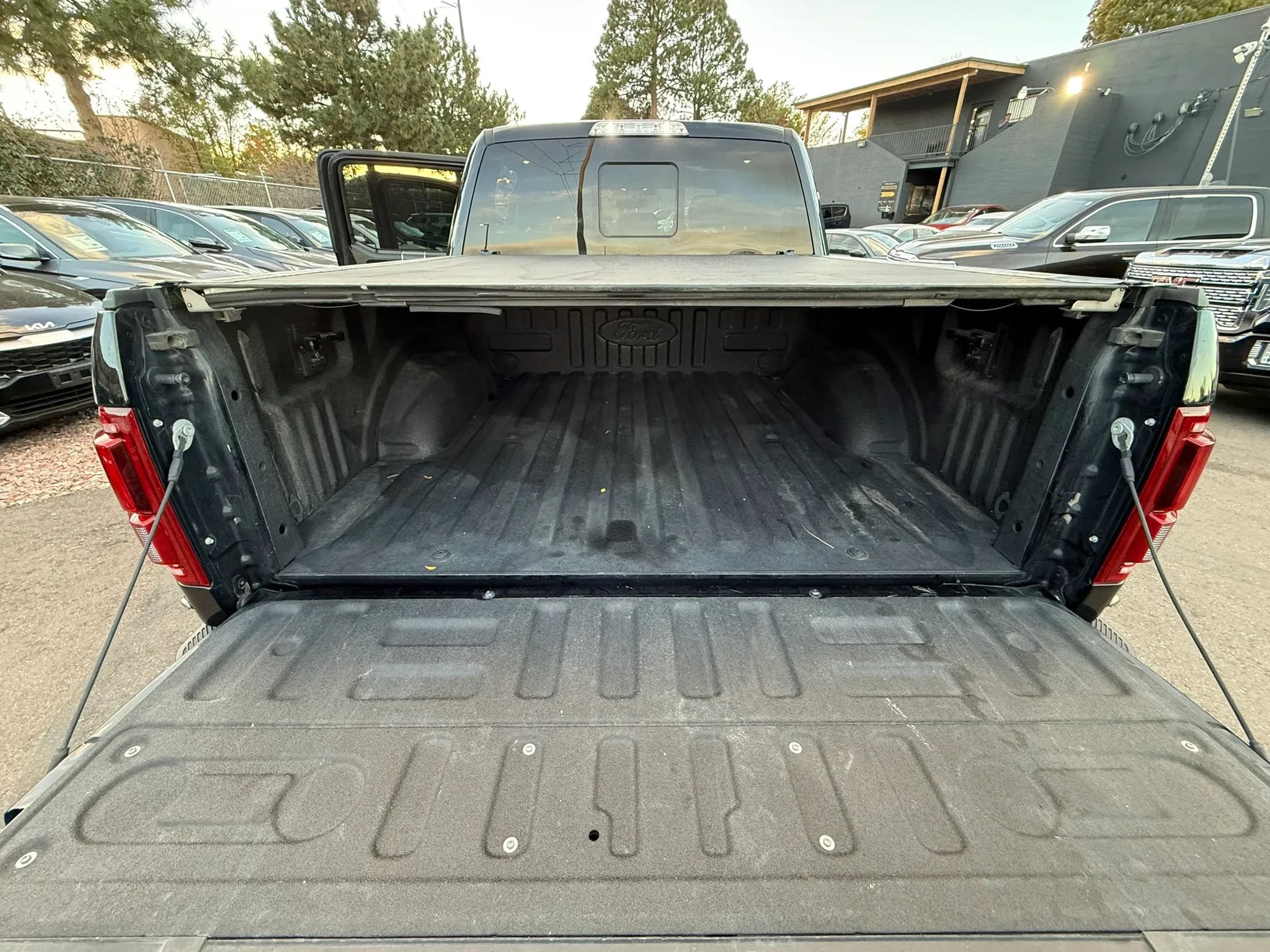 Used 2019 Ford F150 Raptor w/ Equipment Group 802A Luxury AWD/4WD image 37