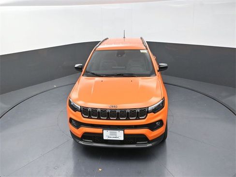 New 2026 Jeep Compass Latitude image 10