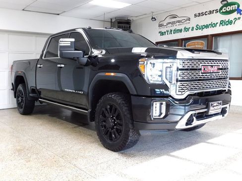 Used 2021 GMC Sierra 3500 Denali w/ Denali Ultimate Package AWD/4WD image 3