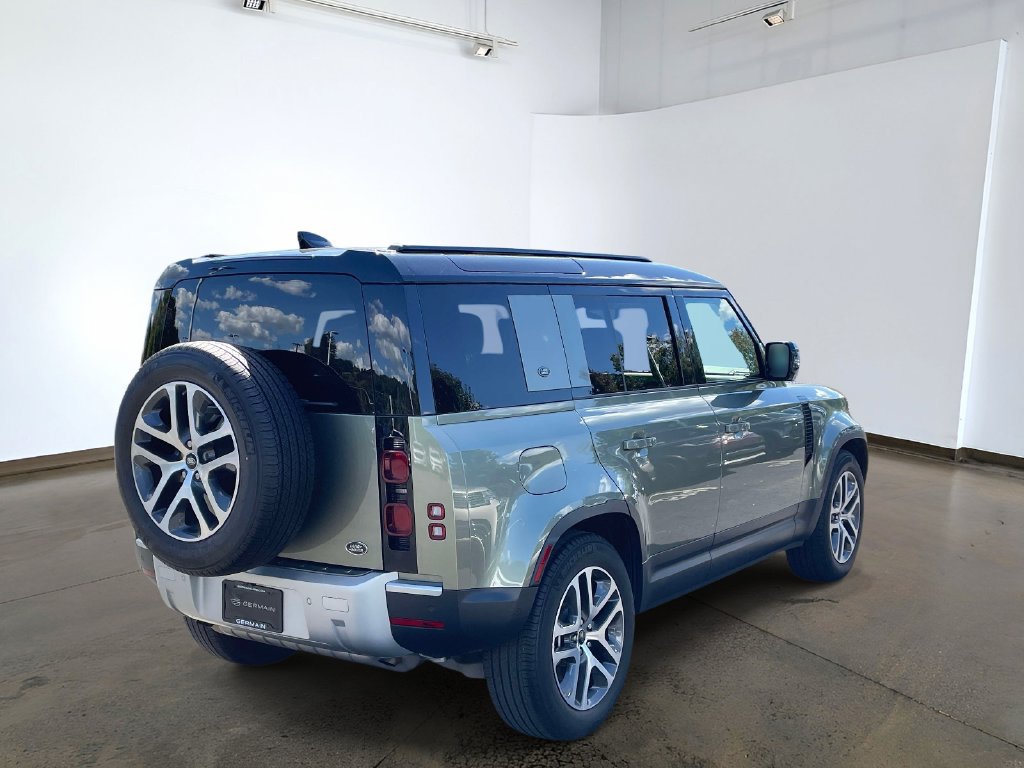 Used 2020 Land Rover Defender 110 HSE AWD/4WD image 4