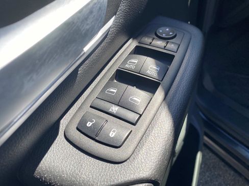 Certified 2023 RAM 1500 Big Horn image 23