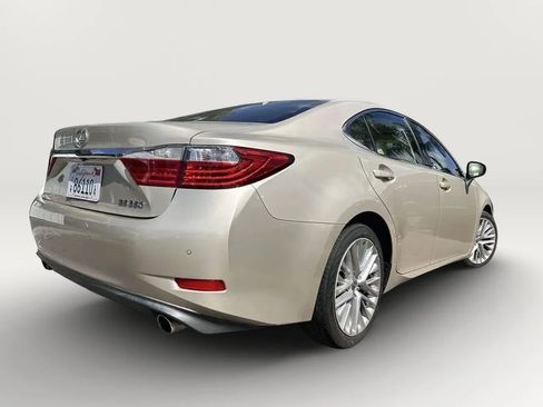 Used 2014 Lexus ES 350 w/ Luxury Package FWD image 8