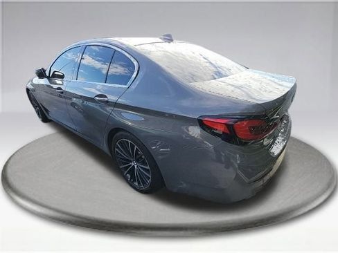 Used 2021 BMW 530i w/ Premium Package image 8