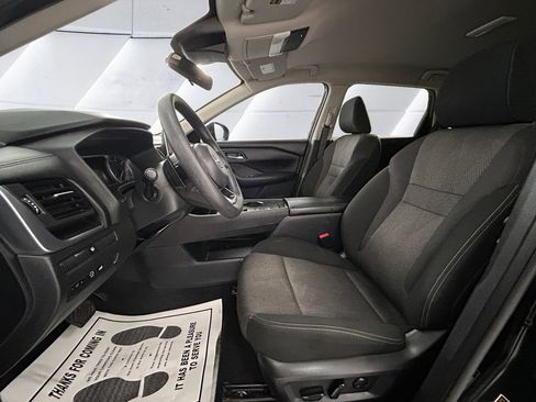Used 2024 Nissan Rogue SV image 7